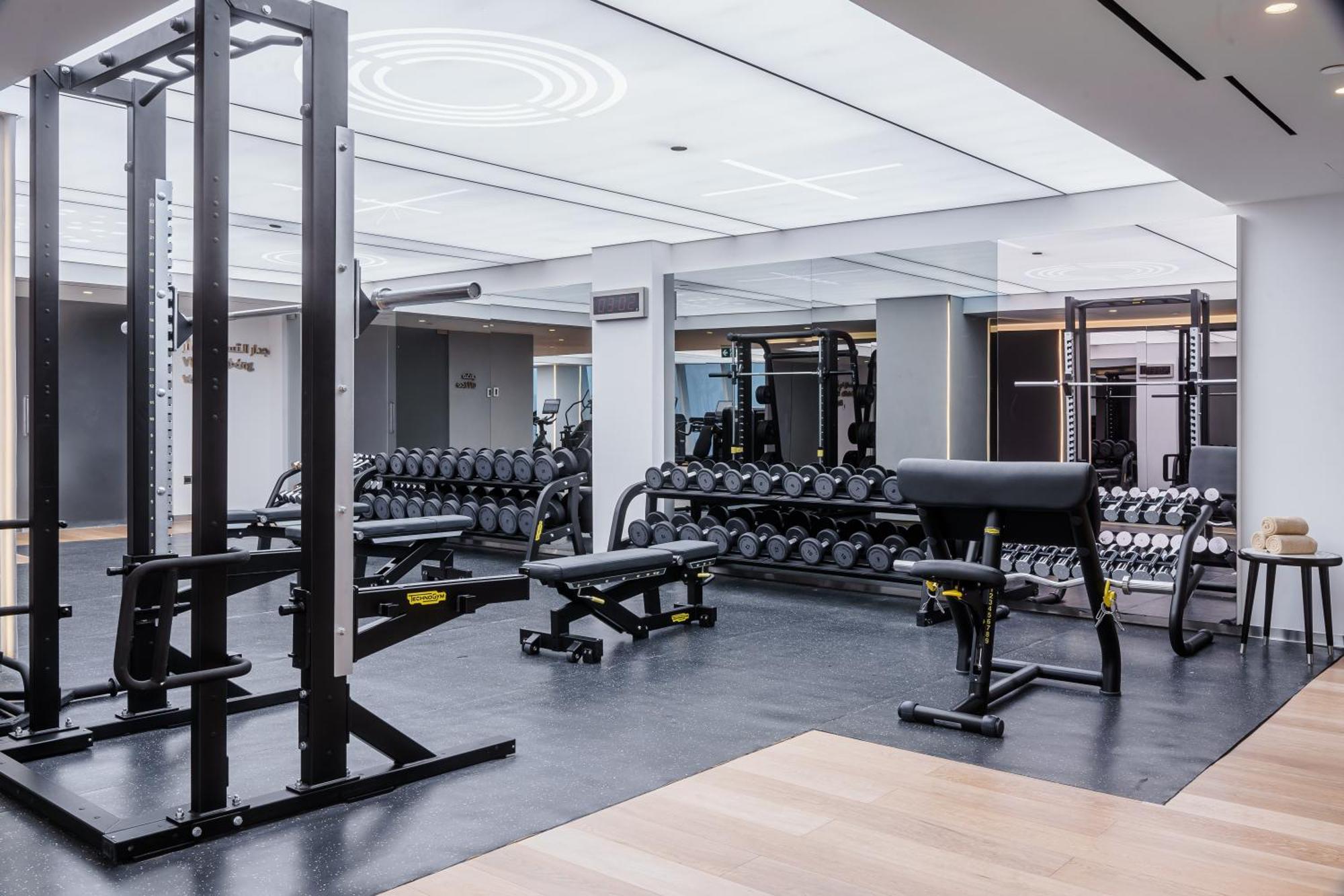 Hotel Fairmont Doha Lusail Exterior foto The gym at The Standard East Village