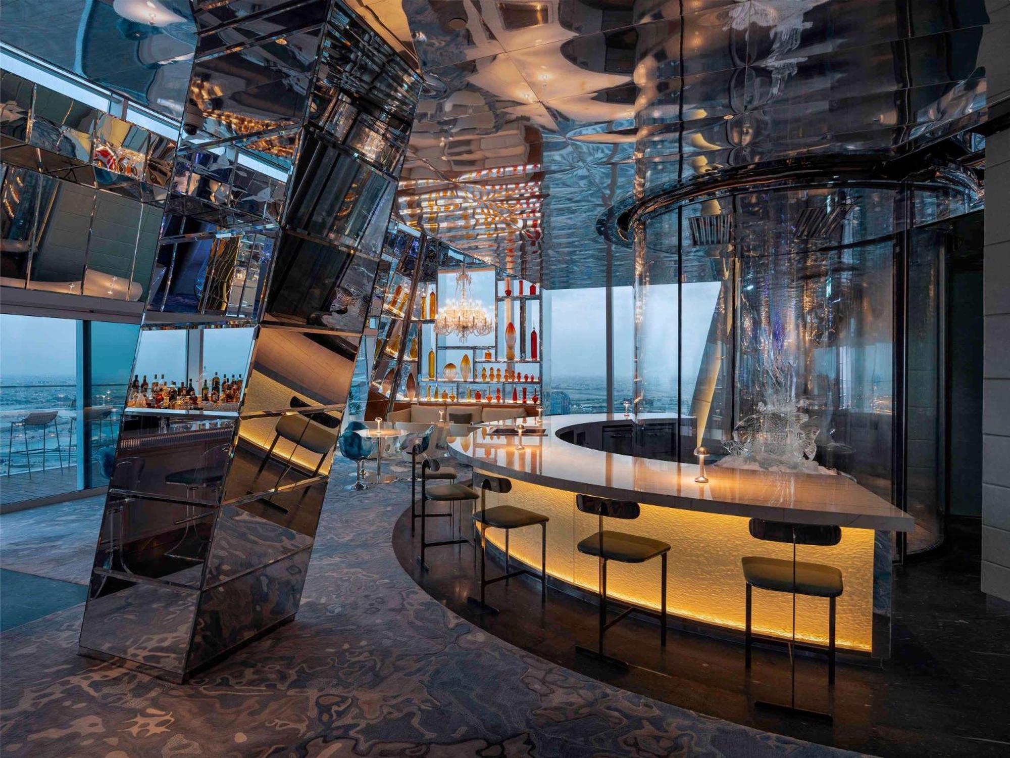 Hotel Fairmont Doha Lusail Exterior foto The bar at the 101 Sky Bar